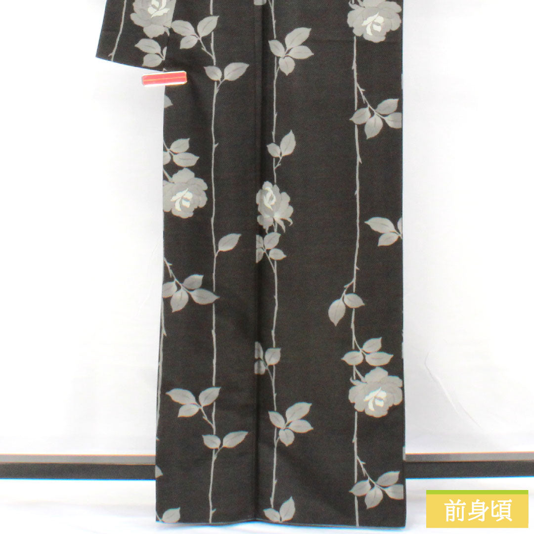 小紋 ポリエステル 身丈163.5cm 裄丈66.5cm 袷 墨黒色（すみぐろいろ） 洗える着物 バラ Sランク 黒系 1115004942410