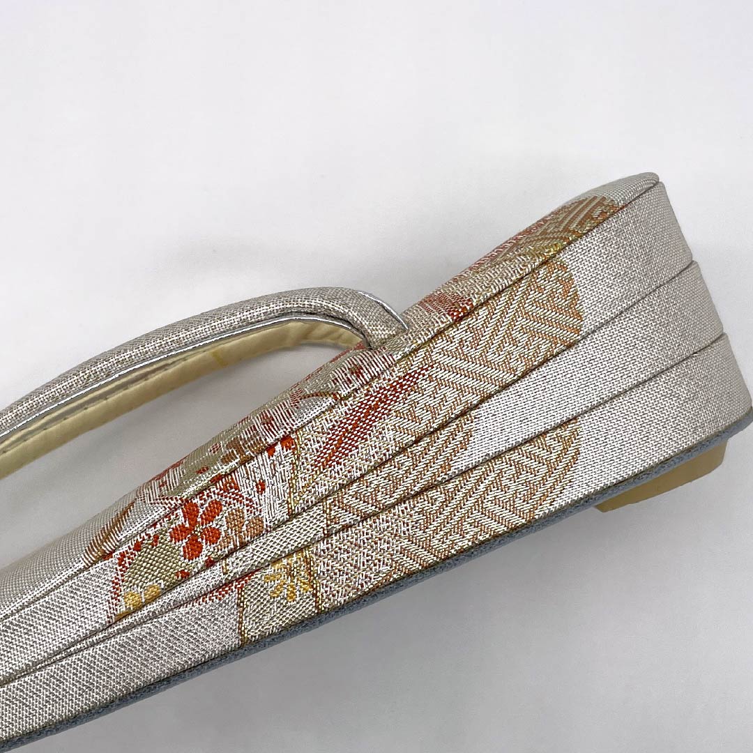 Sandals, Obi Fabric, Grade A, Formal, Tomesode (Tomesode), Saga Nishiki, Auspicious Pattern, 23cm Length, Medium, Silver, Product Number: 1122001293322