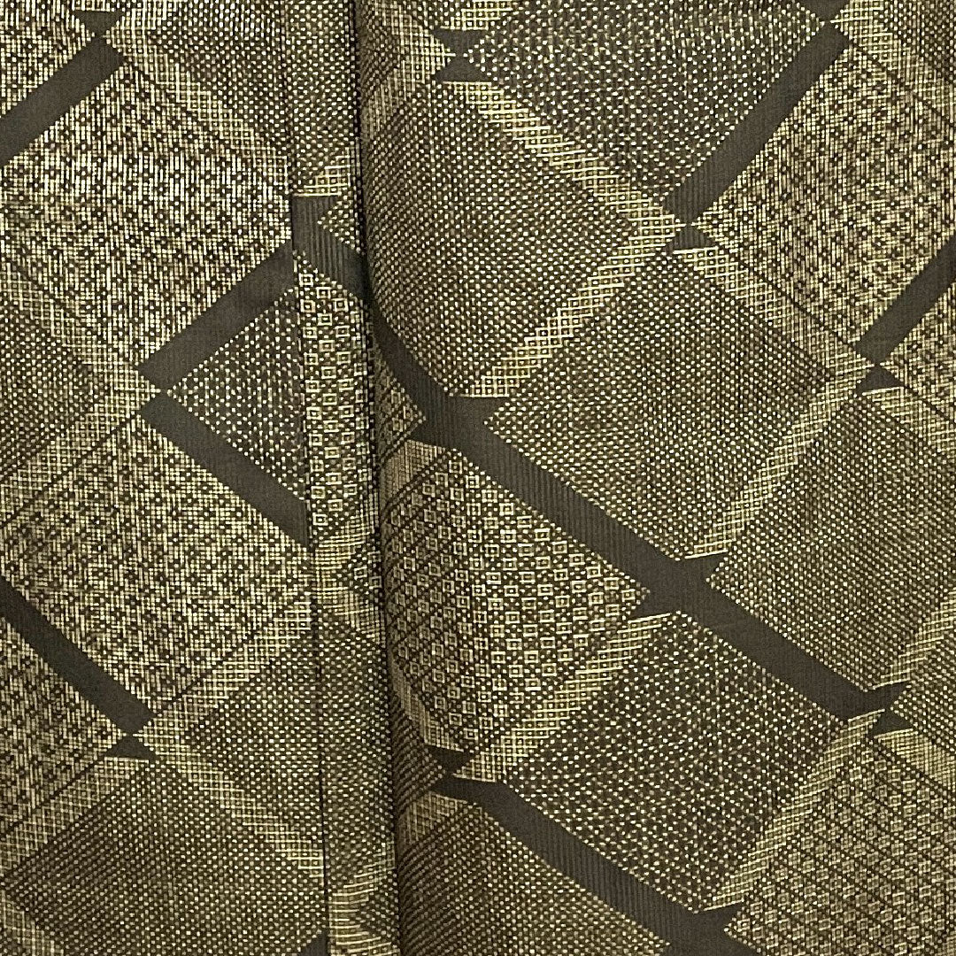 大島紬 身丈160.5cm 裄丈67cm 経緯絣 菱 正絹 Sランク 袷 黒系 1116002092410