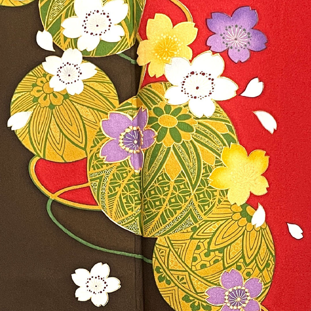 Long-sleeved kimono, length 159.5cm, sleeve length 65.5cm, lined, crimson, red ink, ball, cherry blossom, pure silk, S rank, gradation, 1113001232399