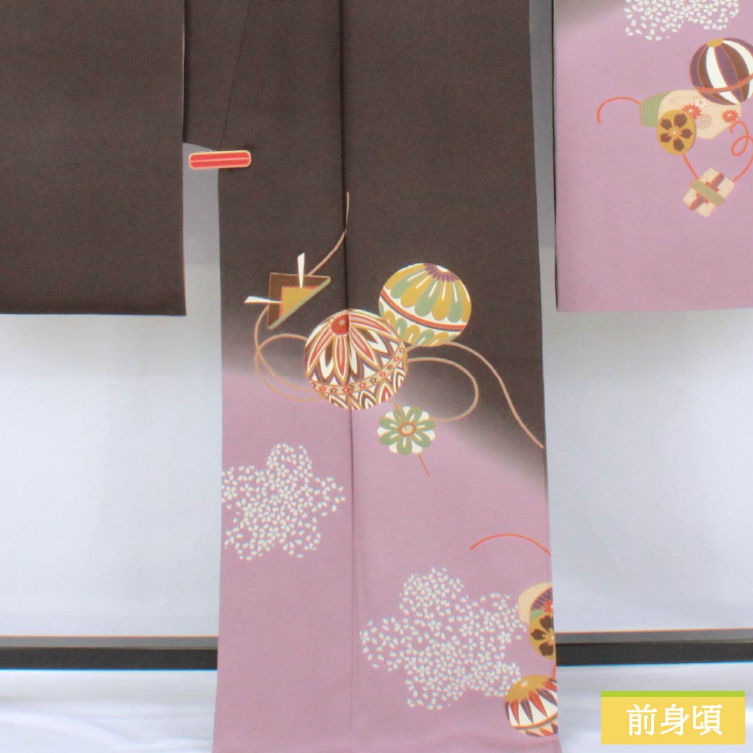 Furisode Kimono (long-sleeved kimono) made of pure silk, rank B, length 173.5cm, sleeve length 69.5cm, lined, ink-colored (sumi-iro) Kyoto Yuzen pattern, ball design, gray tones, product number 1113002744622