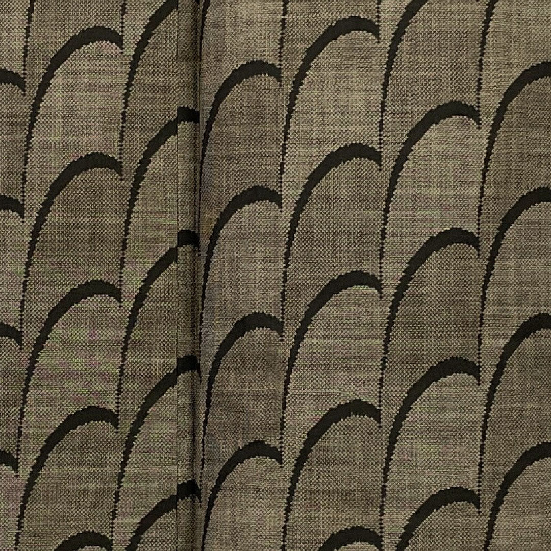 大島紬 身丈156cm 裄丈63cm 9マルキ 抽象模様 正絹 Aランク 袷 黒系 1116000613310