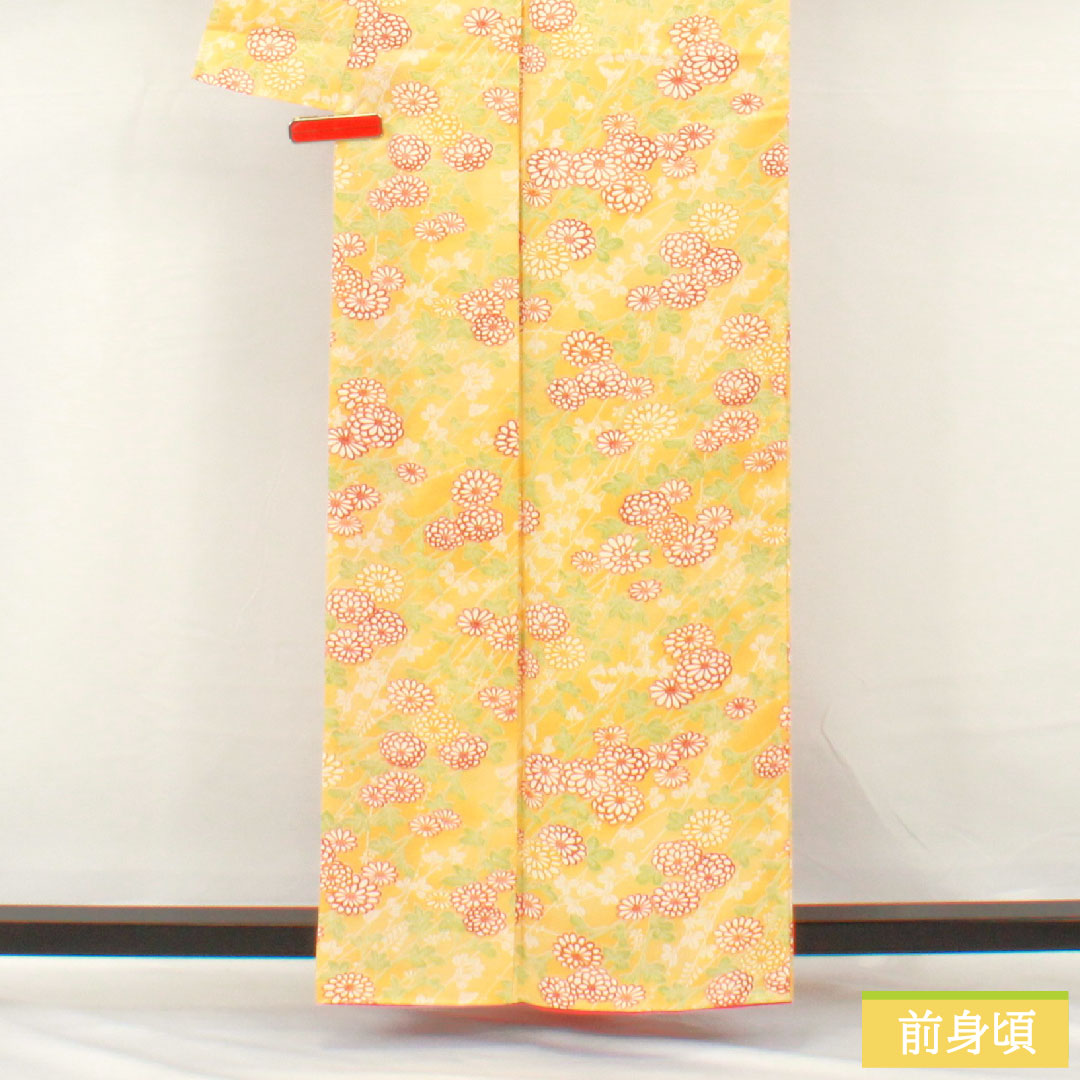 小紋 ポリエステル 身丈159cm 裄丈62cm 袷 支子色（くちなしいろ） 洗える着物 菊 Sランク 黄系 1115004552323