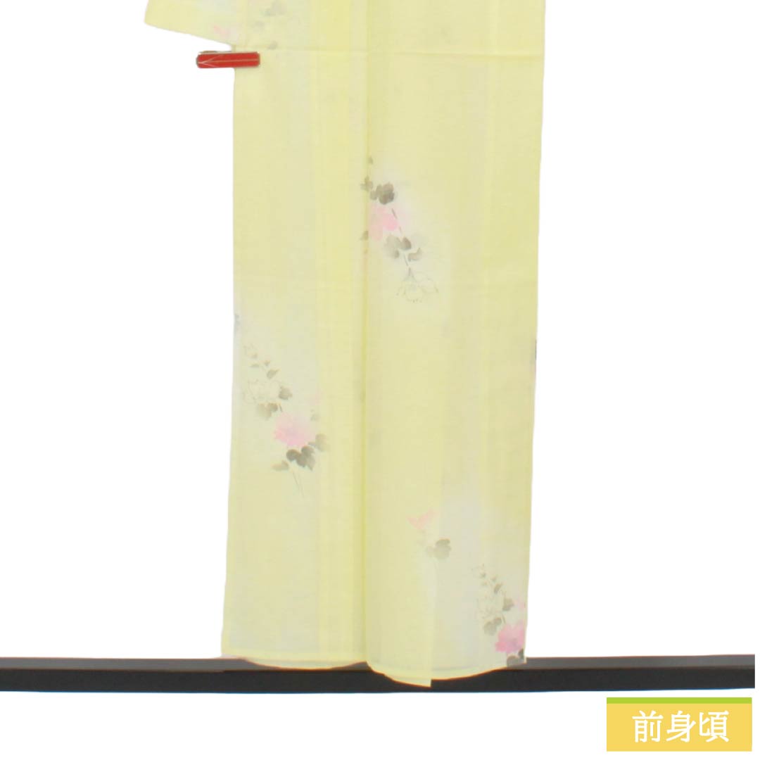 夏物 ポリエステル 小紋 Aランク 身丈153cm 裄丈62cm 淡黄色（たんこうしょく） 草花模様 洗える着物 絽 黄系 1132005283223