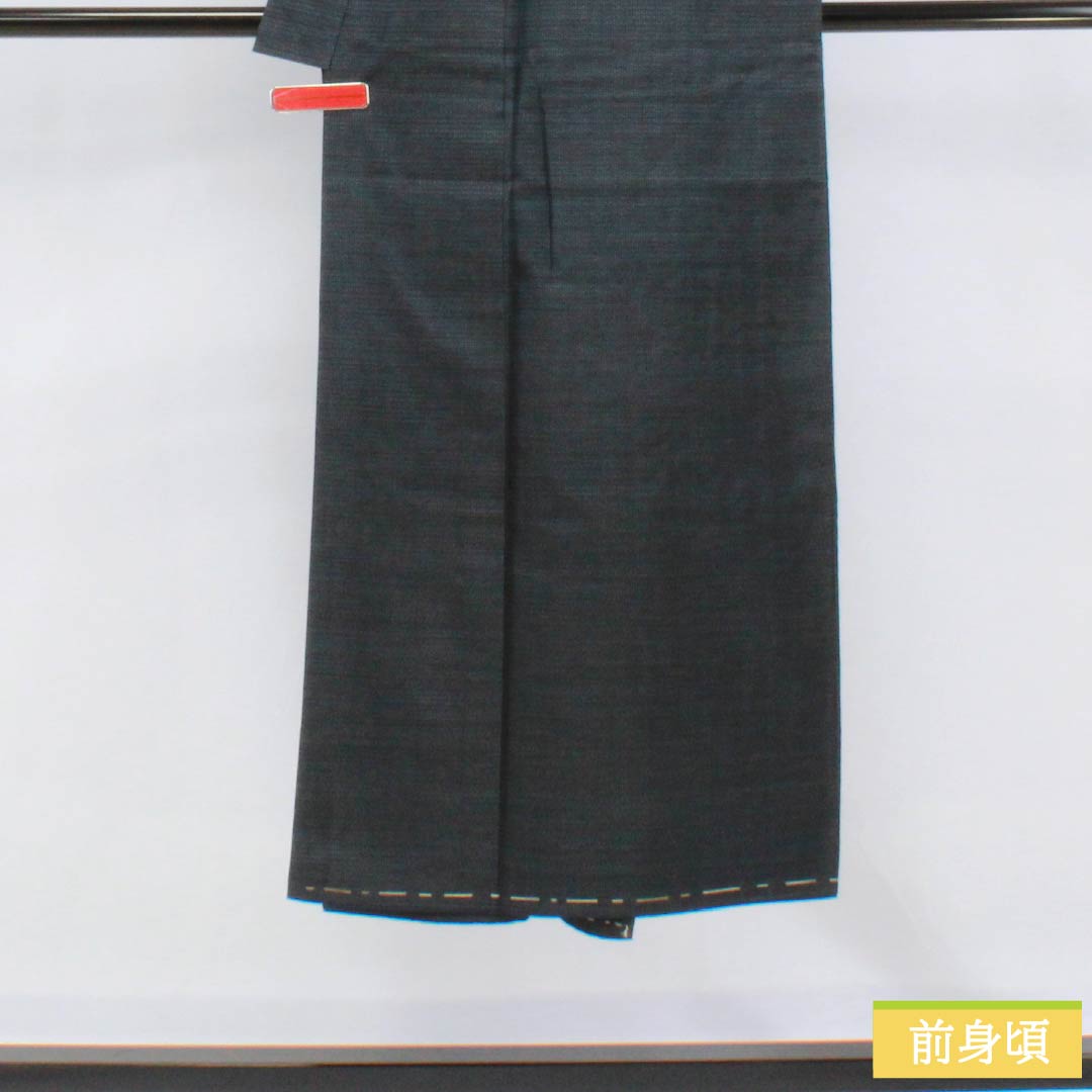 男物 正絹 Aランク 身丈140cm 裄丈67.5cm 大島紬 亀甲 アンサンブル しつけ糸付き 袷 黒系 1119001283410