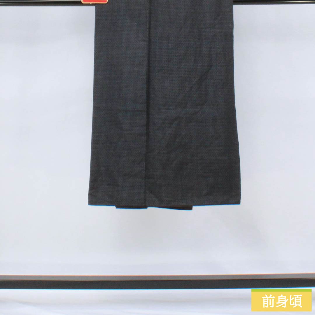 男物 正絹 Sランク 身丈130cm 裄丈67cm 檳榔子黒色（びんろうじぐろいろ） 大島紬 幾何学模様 袷 紺系 1119001312318