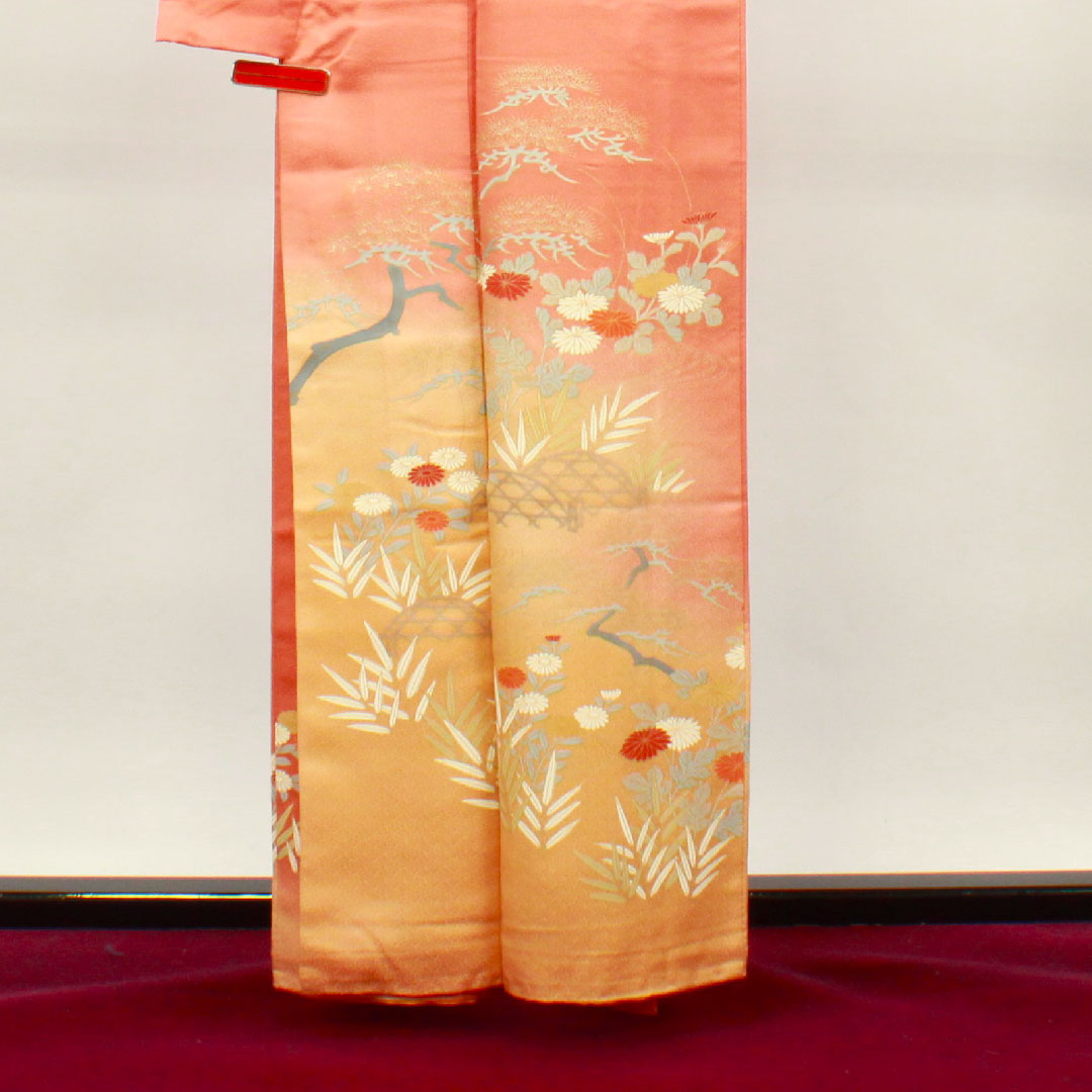 Homongi, pure silk, lined, length 161cm, sleeve length 63cm, coral color, Kyo-Yuzen, chrysanthemum, pine, A rank, orange, 1112002913426