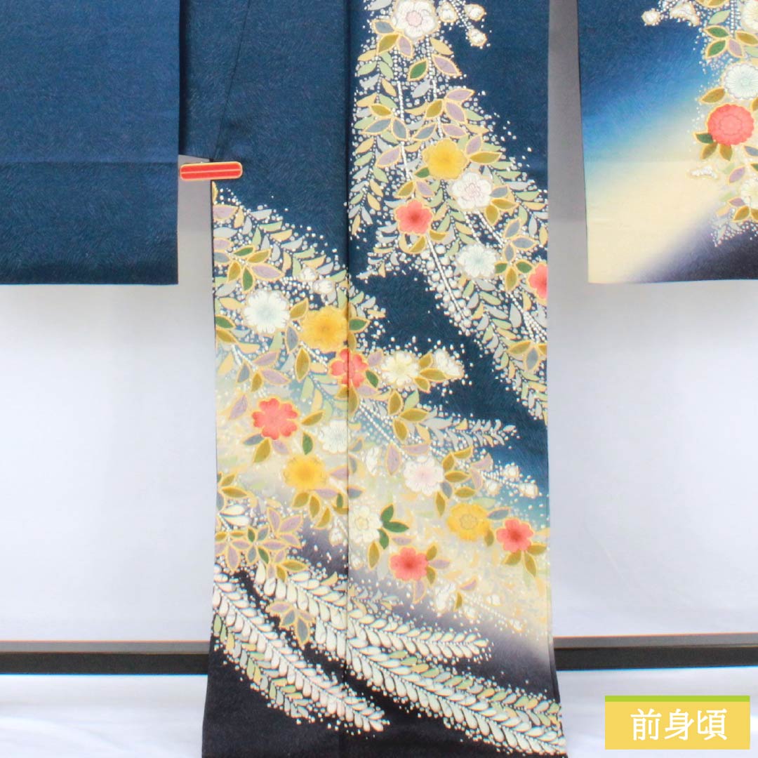 Furisode (long-sleeved kimono) made of pure silk, S rank, length 170cm, sleeve length 67cm, lined, iron grape color, Kyoto Yuzen, gold thread, Tsujigahana pattern, navy blue, product number 1113002762618