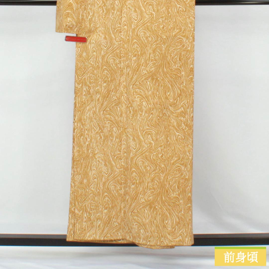 小紋 ポリエステル Sランク 身丈156cm 裄丈63cm 袷 枇杷茶色（びわちゃいろ） 墨流し染 しつけ糸付き 洗える着物  橙系 1115007502326