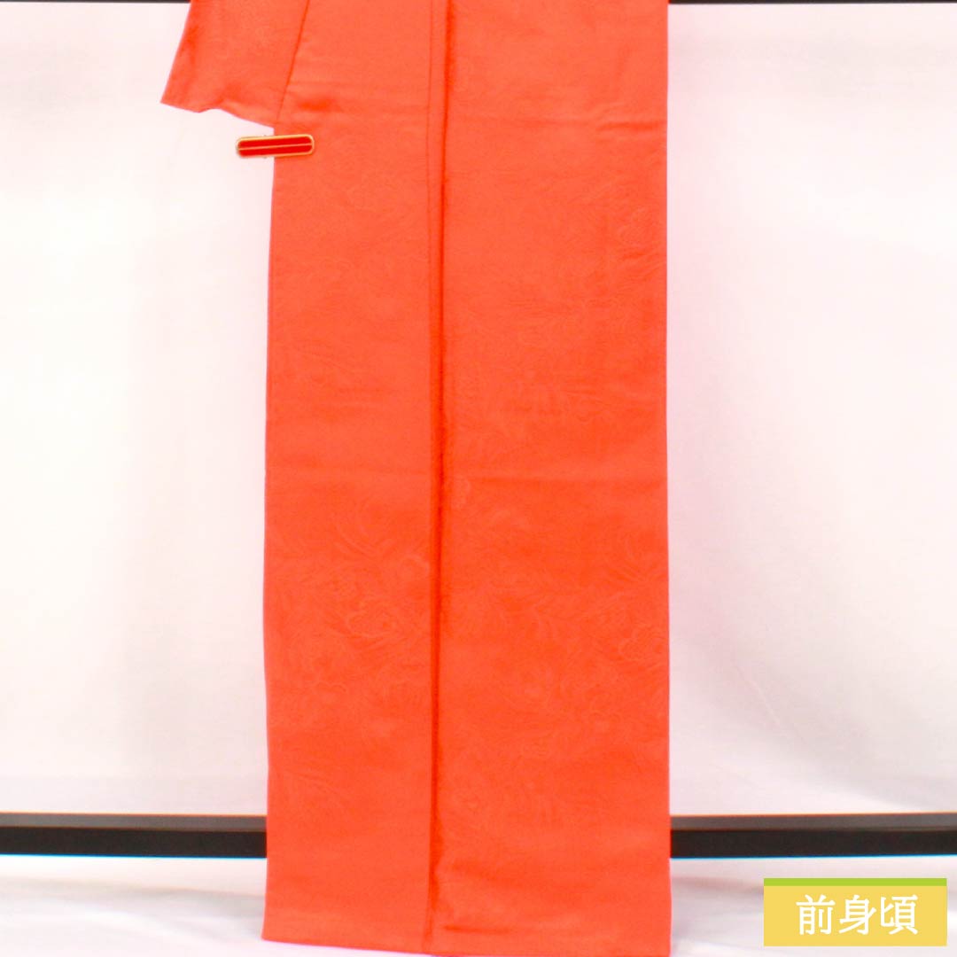 色無地 正絹 Sランク 身丈165.5cm 裄丈64cm 京緋色（きょうひいろ） 孔雀の羽 一つ紋 剣片喰 袷 橙系 1114002462526
