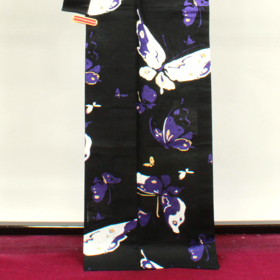 浴衣 しつけ糸付き 未使用品 蝶 木綿 Sランク 単衣 身丈173cm 裄丈72cm 黒系 1118003722610
