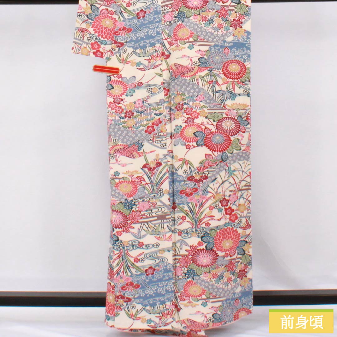 小紋 正絹 Aランク 身丈158.5cm 裄丈64cm 袷 薄肉色（うすにくいろ） 京紅型 吉祥文様 しつけ糸付き 白系 1115006983311