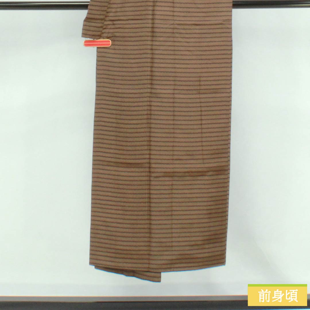 男物 正絹 Sランク 身丈145cm 裄丈63.5cm  土色（つちいろ） 幾何学模様 袷 茶系 1119000952414