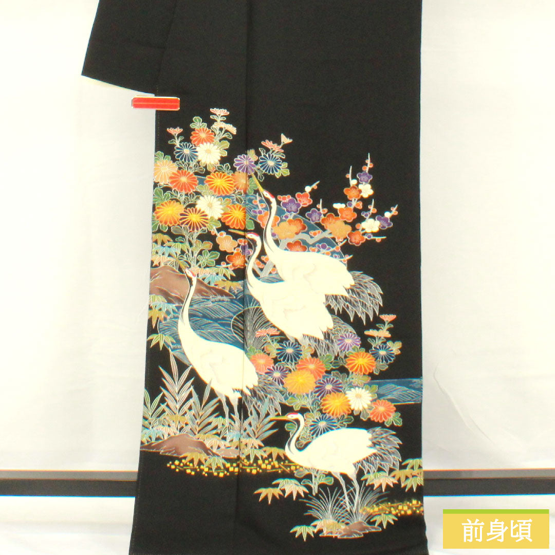 Black formal kimono, pure silk, length 165cm, sleeve length 63cm, lined, Kyoto Yuzen, crane, chrysanthemum, bamboo, plum, five crests, sword and katabane, A rank, black, 1111001503510