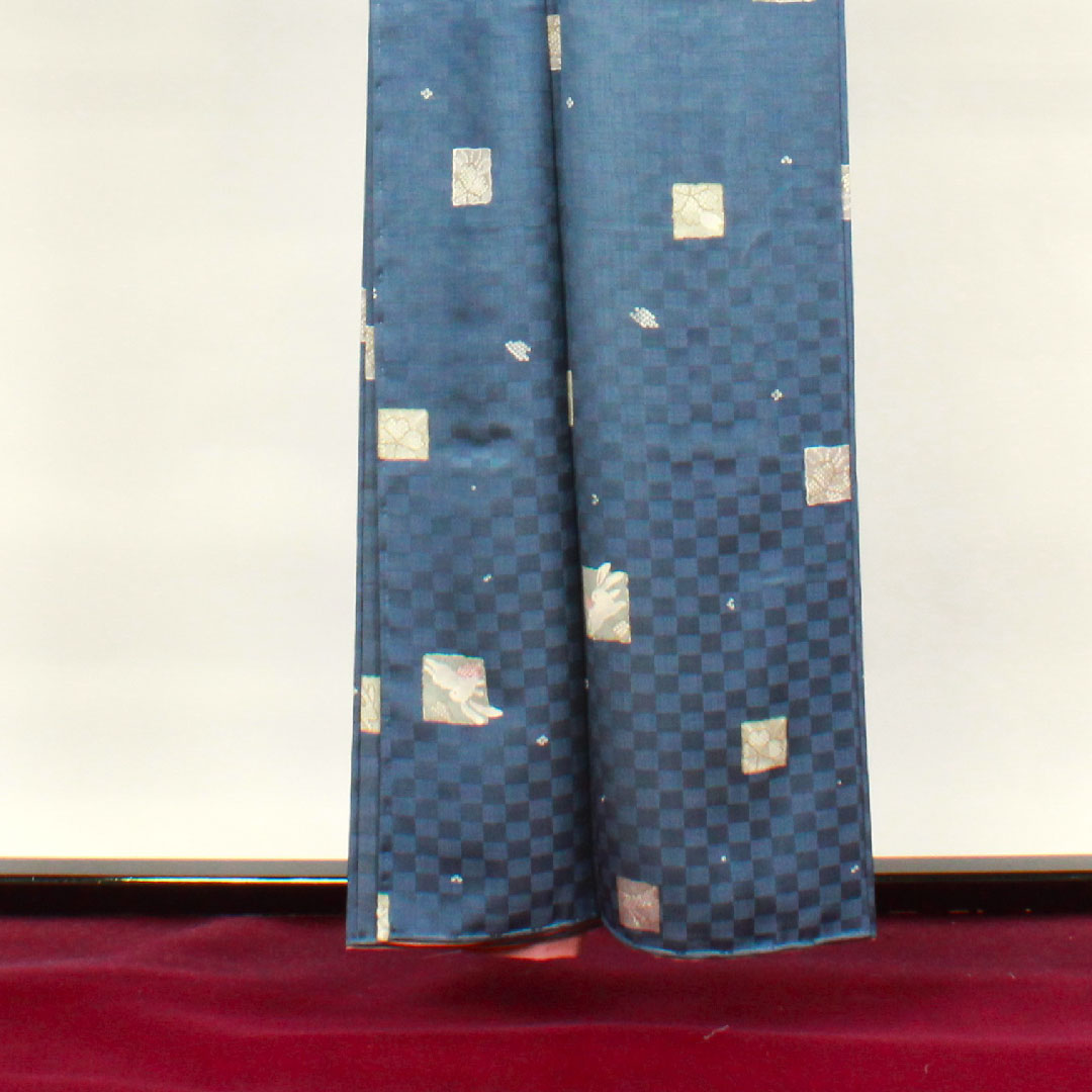 小紋 身丈158.5cm 裄丈62.5cm 袷  裏色 洗える着物 市松 うさぎ 桜  ポリ Sランク 青系 1115003232317
