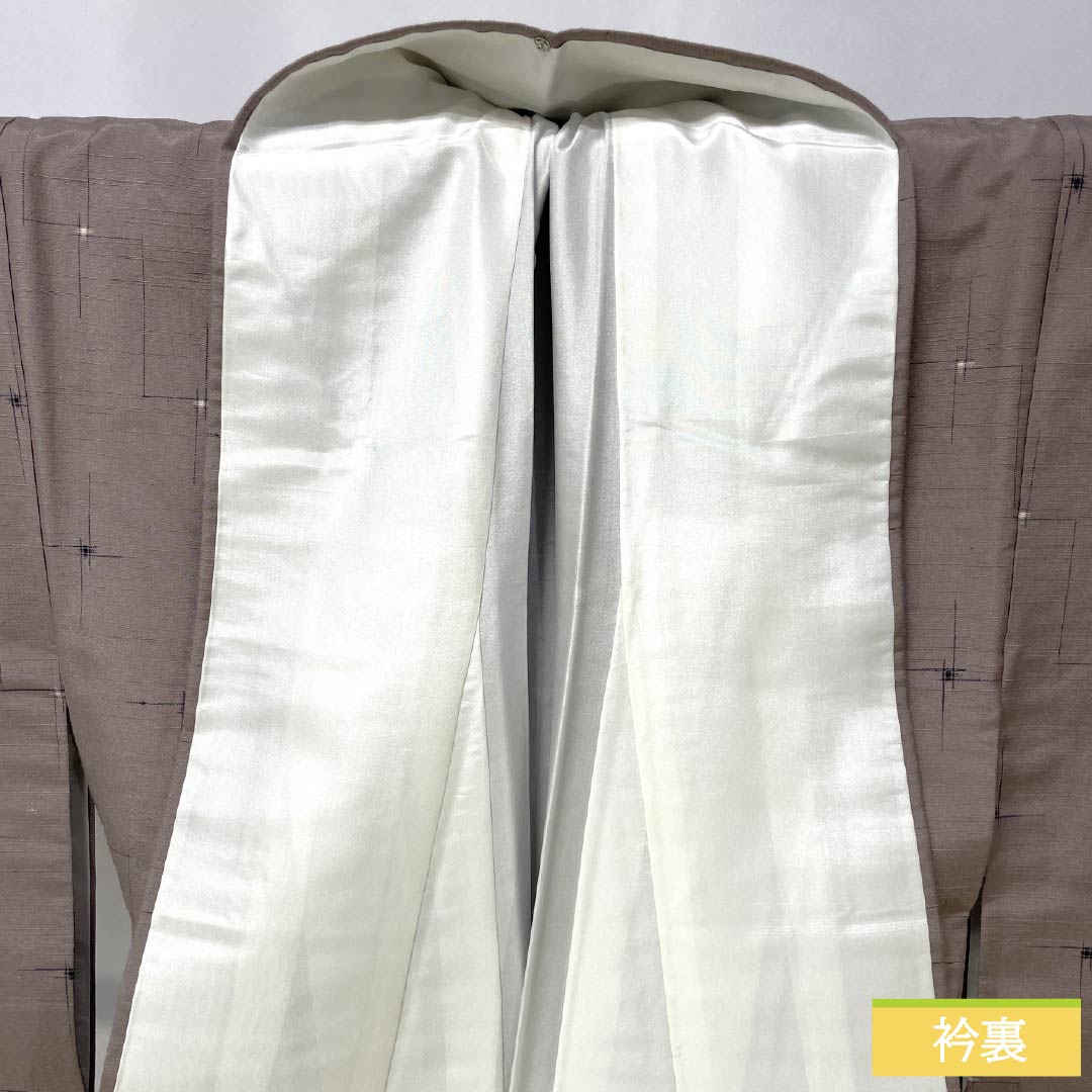 リサイクル着物】紬 正絹 Sランク 身丈165.5cm 裄丈64cm 灰汁鼠色