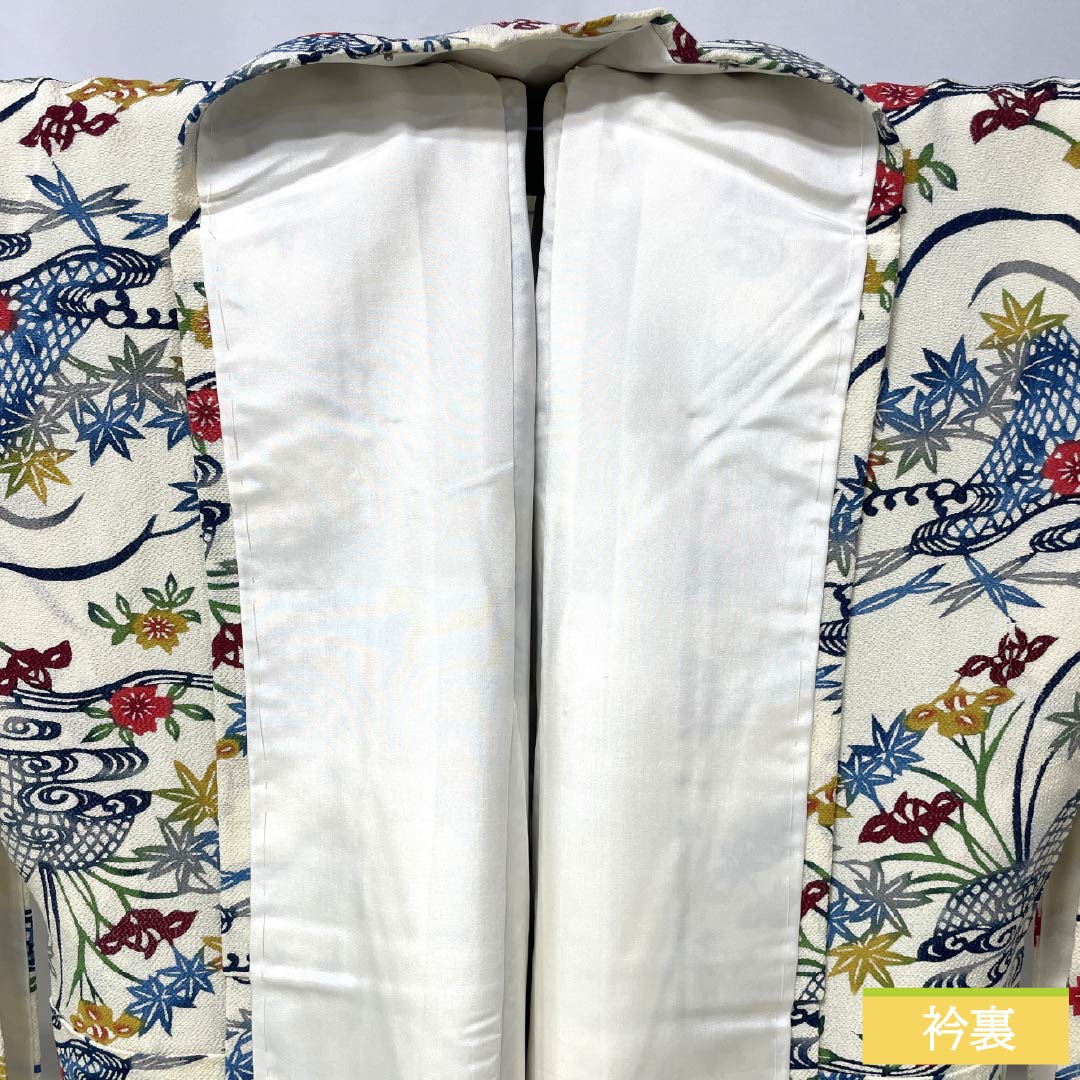 Komon silk S-rank kimono, length 154.5cm, sleeve length 64cm, lined, milky white (nyuhakushoku) with Kyoto Bingata auspicious motifs and basting threads. White. Product code: 1115006652211