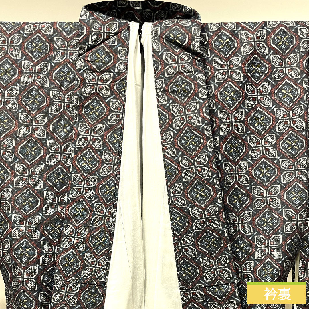 村山大島紬 正絹 身丈153.5cm 裄丈62cm  アンサンブル 幾何学模様 Aランク 袷 黒系 1116002973210