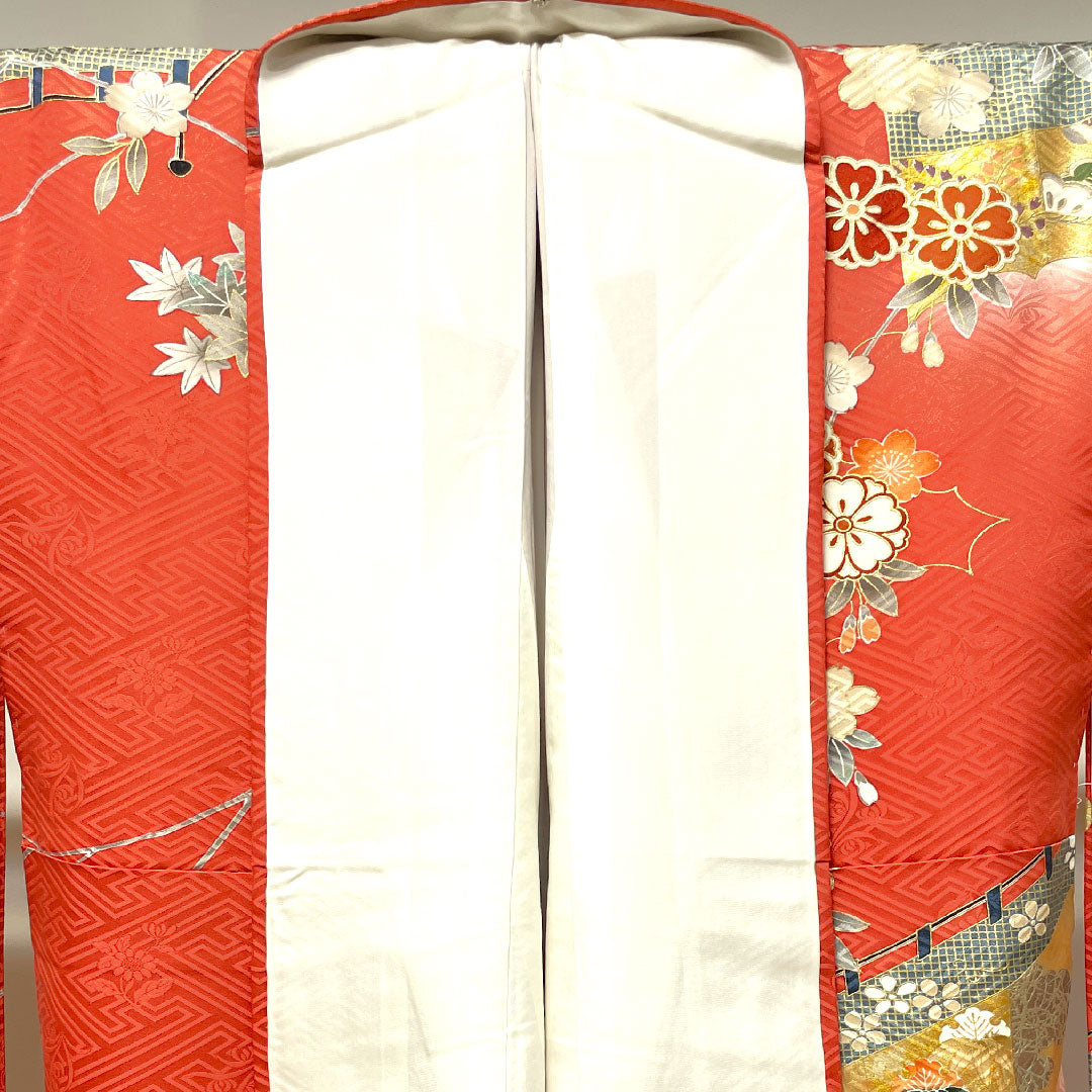 振袖 身丈163.5cm 裄丈67.5cm 袷  甚三紅色 京友禅 御所車 吉祥文様 作家物  正絹 Aランク 朱系 1113001623416