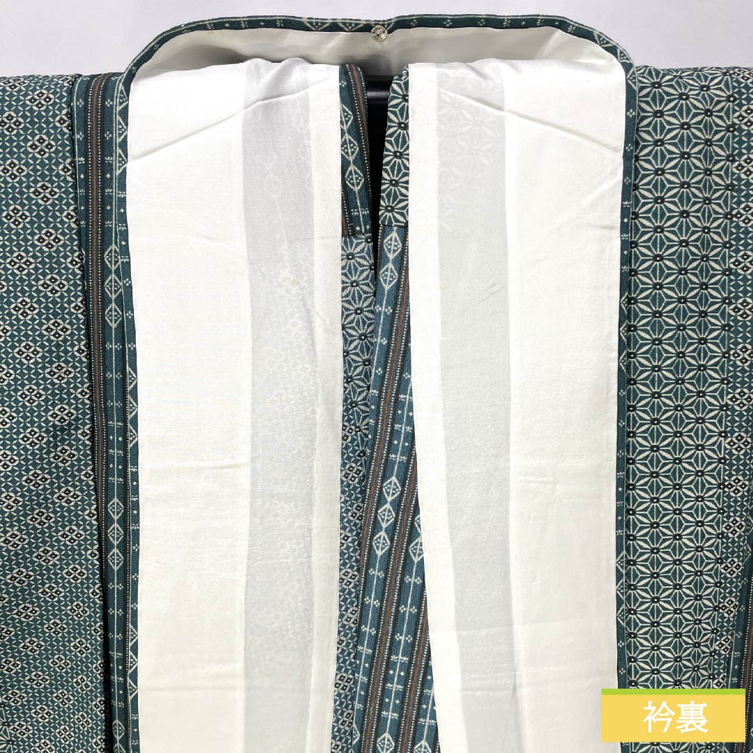 小紋 ポリエステル Sランク 身丈158cm 裄丈65.5cm 袷 胆礬色（たんばいろ） 型染 抽象模様 背抜き仕立て 洗える着物 緑系 1115007932319