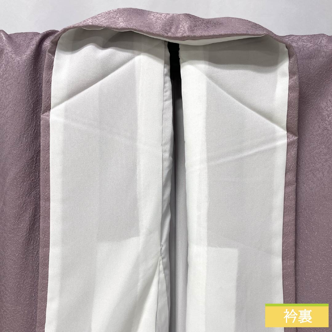 色無地 ポリエステル Sランク 身丈158cm 裄丈65cm 薄紫色（うすむらさきいろ） 綸子 抽象模様 しつけ糸付き 袷 紫系 1114002272320