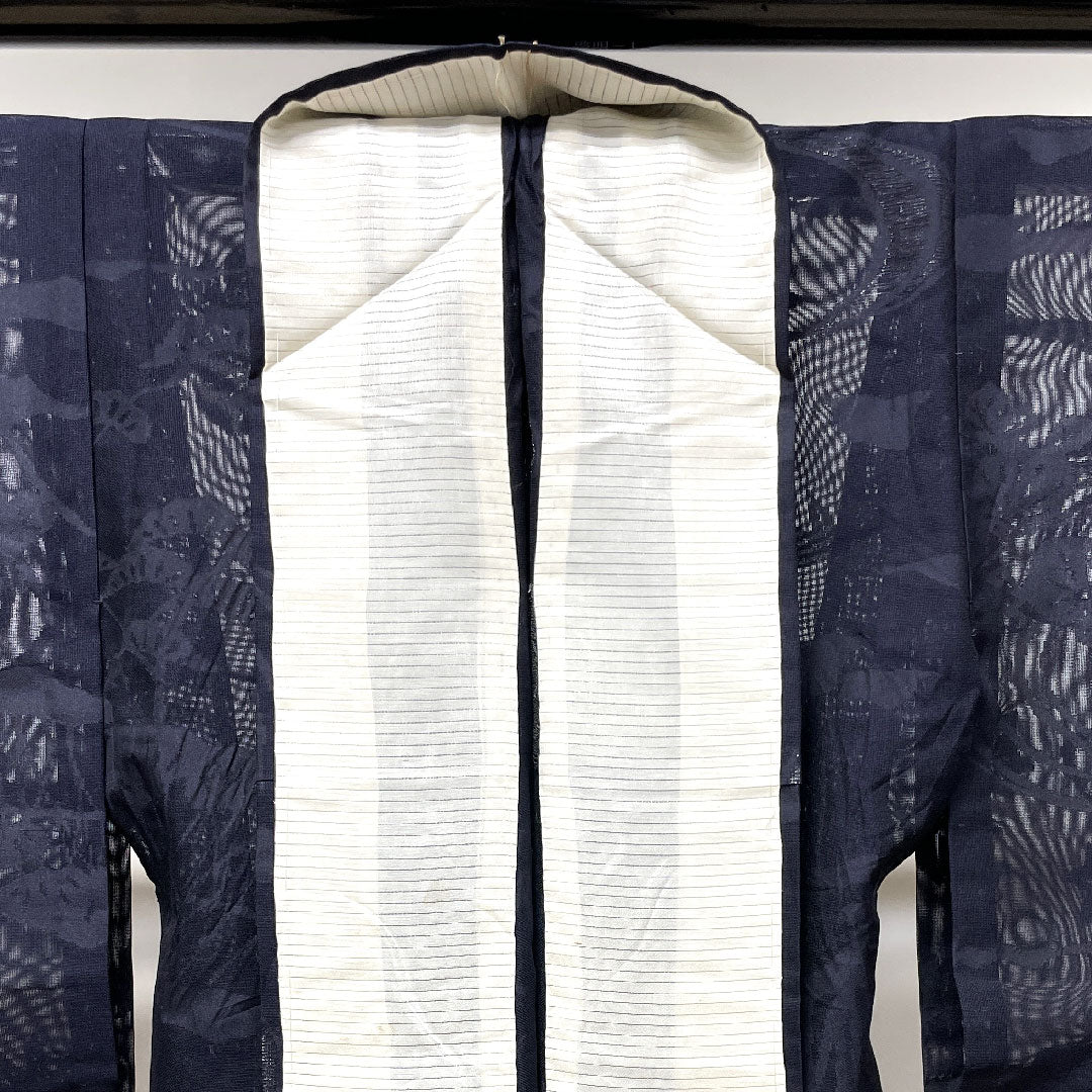 夏物 正絹 色無地 身丈160cm 裄丈61.5cm 紫黒色（しこくしょく） 草花模様 紗 Aランク 紫系 1132001033420