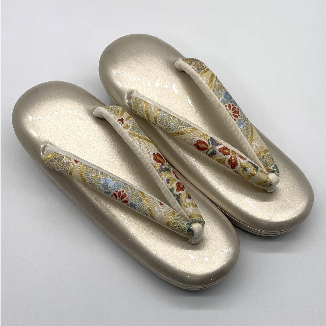 リサイクル着物】（新古品）草履バッグセット フォーマル NEW