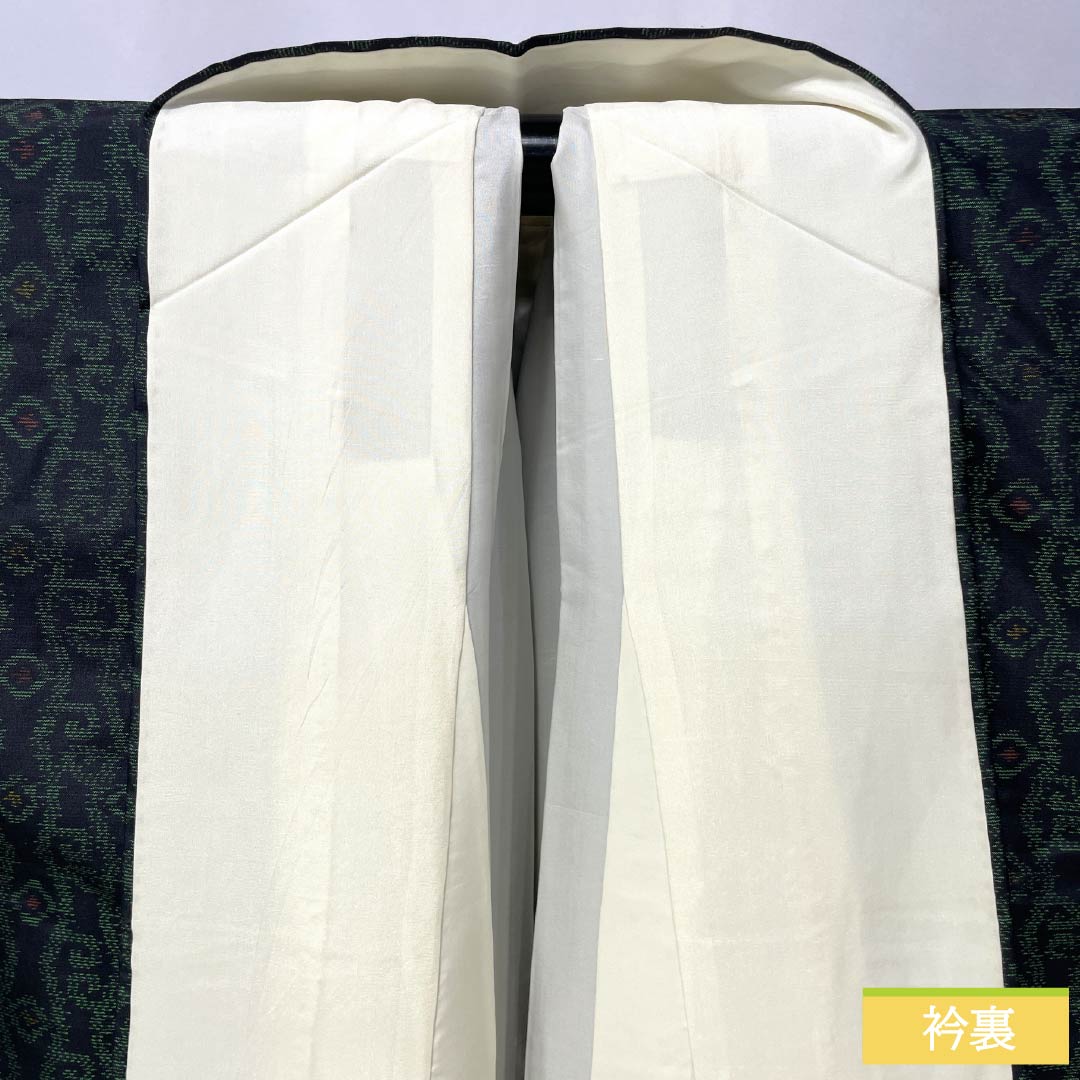 リサイクル着物】紬 正絹 Aランク 身丈164cm 裄丈67cm 大島紬 横双絣