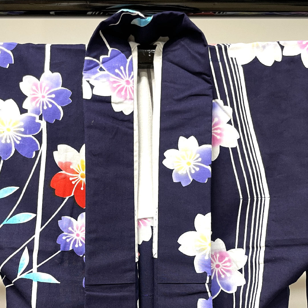 浴衣 しつけ糸付き 未使用品 濃紺色 桜 木綿 Sランク 単衣 身丈165.5cm 裄丈64.5cm 紺系 1118002342518