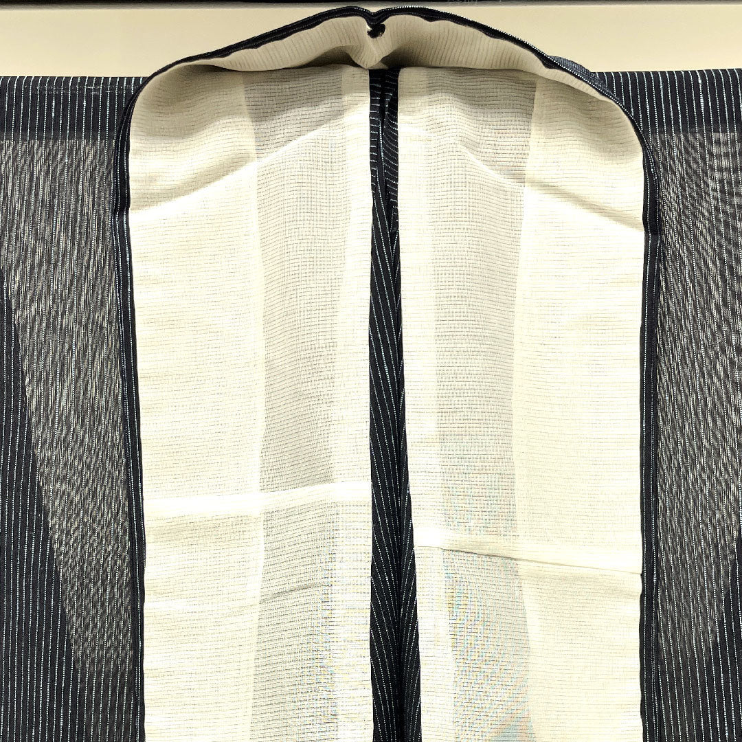夏物 ポリエステル 紬 身丈163.5cm 裄丈67.5cm  縞 洗える着物  紗 Sランク 黒系 1132001512410