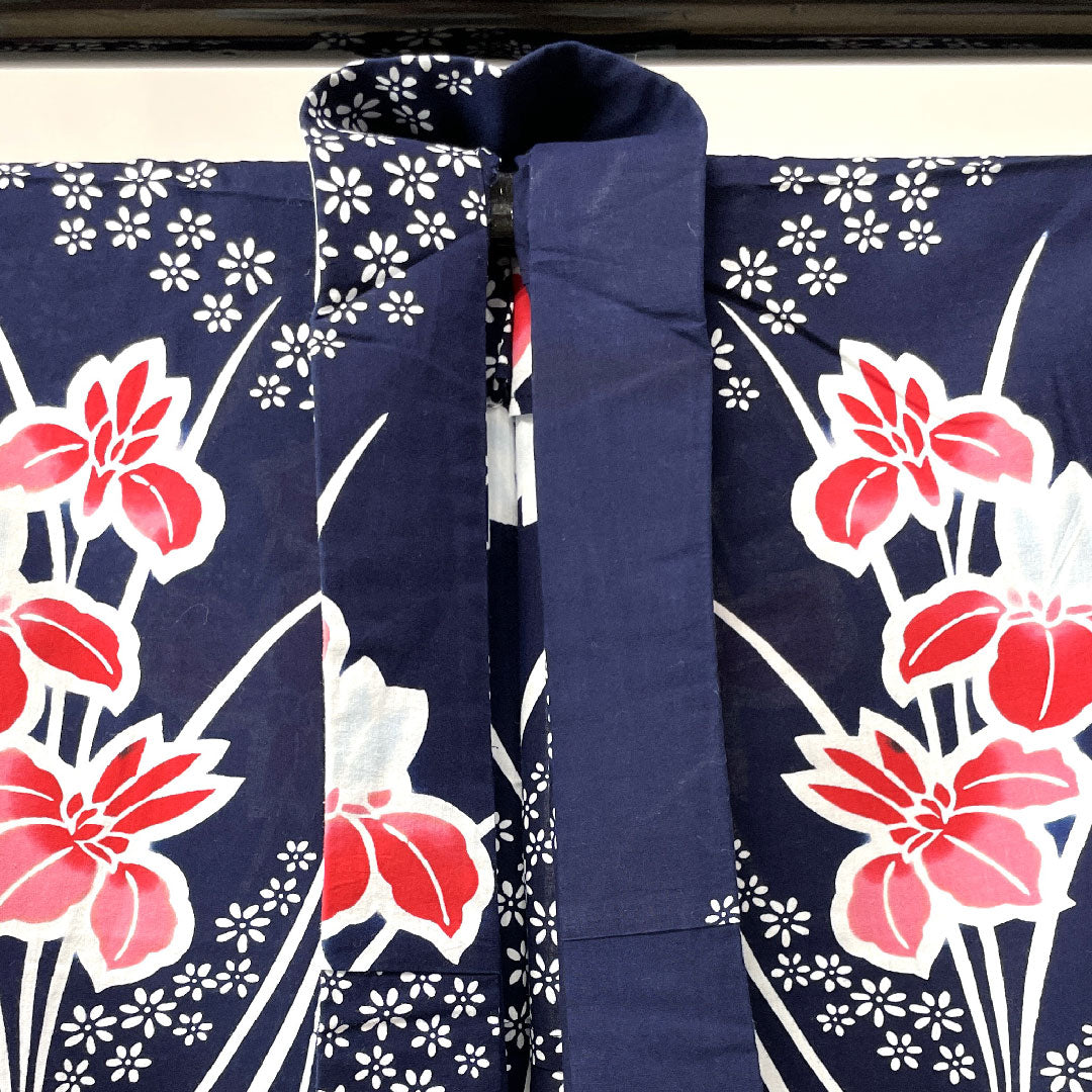 リサイクル着物】浴衣 濃紺色 菖蒲 木綿 Sランク 単衣 身丈152cm 紺系