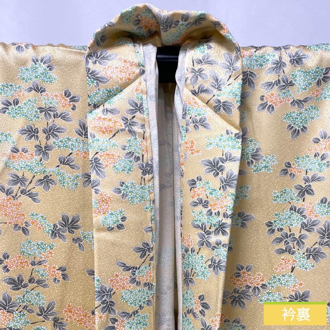 小紋 正絹 身丈162cm 裄丈65.5cm 単衣 薄柑子色（うすこうじいろ） 小花 Sランク クリーム系 1115006102415
