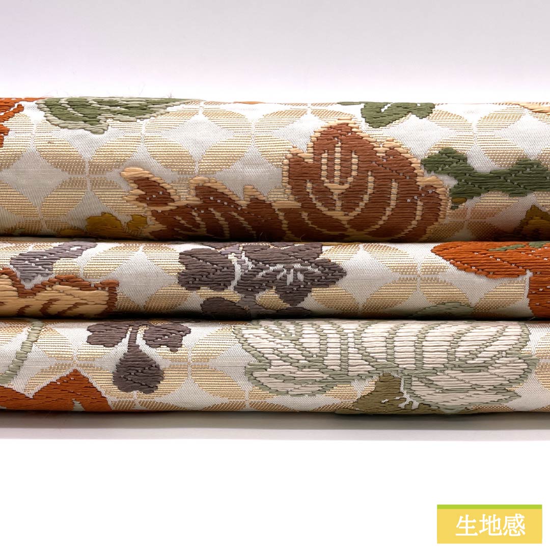 袋帯 正絹 胡粉色（ごふんいろ） 唐織 七宝桐鉄線文 帯丈422cm Aランク 六通 フォーマル 白系 1123014093311