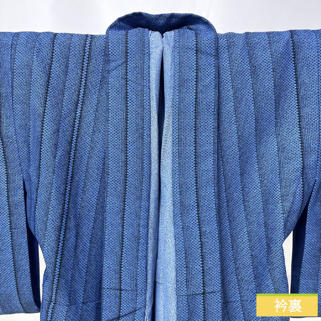小紋 ポリエステル Sランク 身丈159cm 裄丈63cm 単衣 薄群青色（うすぐんじょういろ） 型染 疋田 縞 洗える着物 青系 1115007852317