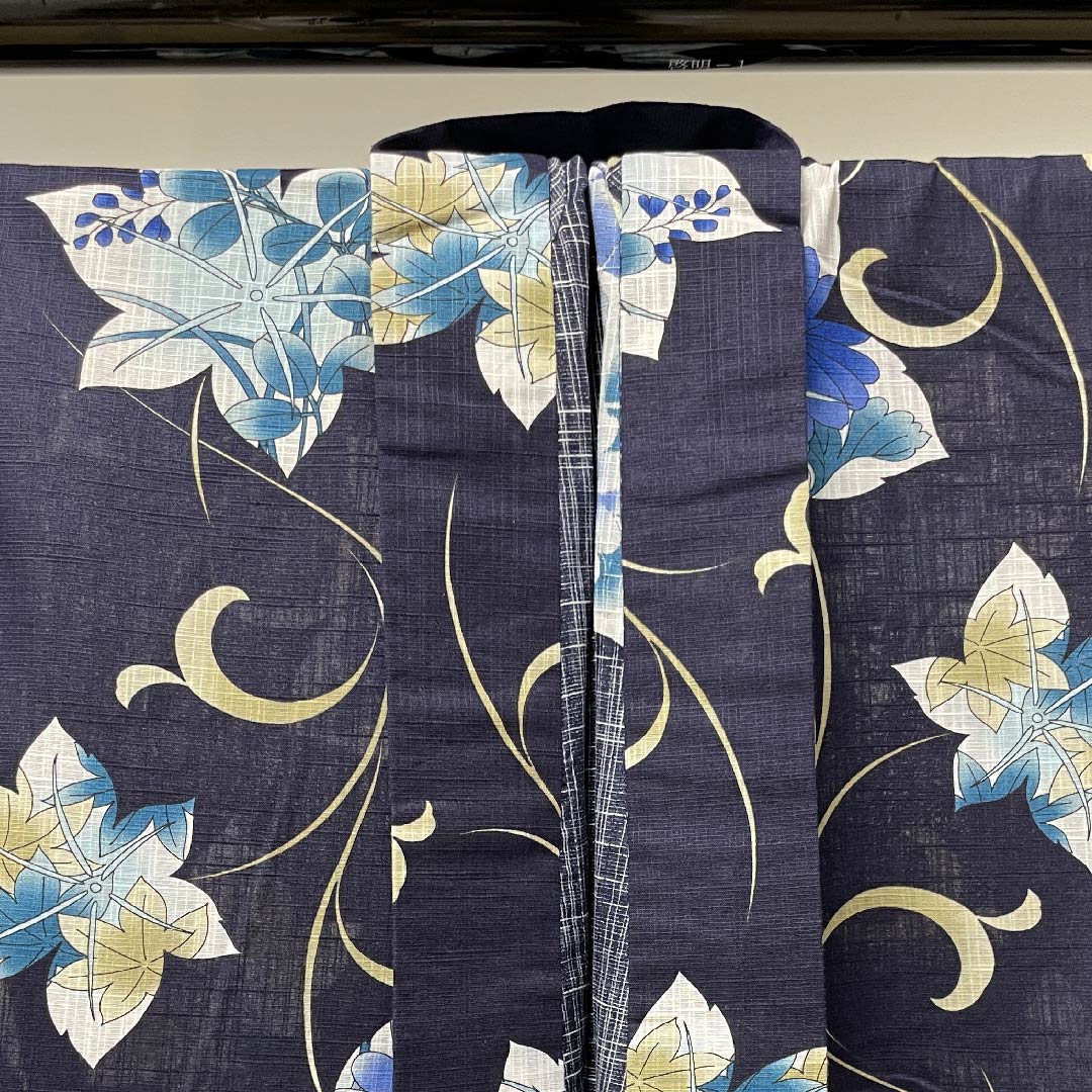 浴衣 濃紺色 萩 紅葉 菊 唐草木綿 Sランク 単衣 身丈167cm 裄丈67cm 紺系 1118004432518