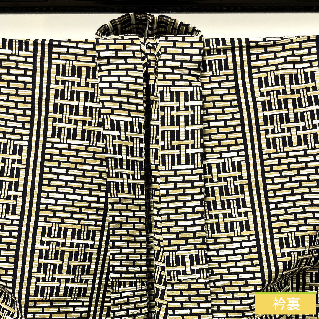 浴衣 木綿 身丈147.5cm 裄丈69cm Sランク 単衣 ベージュ系 東京白茶色（とうきょうしらちゃいろ） 男物 幾何学模様 山本寛斎 1118004942425