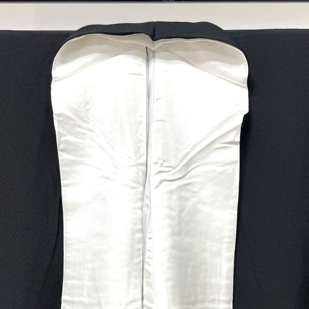 Black Tomesode, Length 163cm, Sleeve Length 67cm, Lined, Kyoto Yuzen, Embroidery, Five Gourds and Different Hawk Feathers, Thread Attached, Unused, Pure Silk, S Rank, Five Crests, Black, 1111001142410