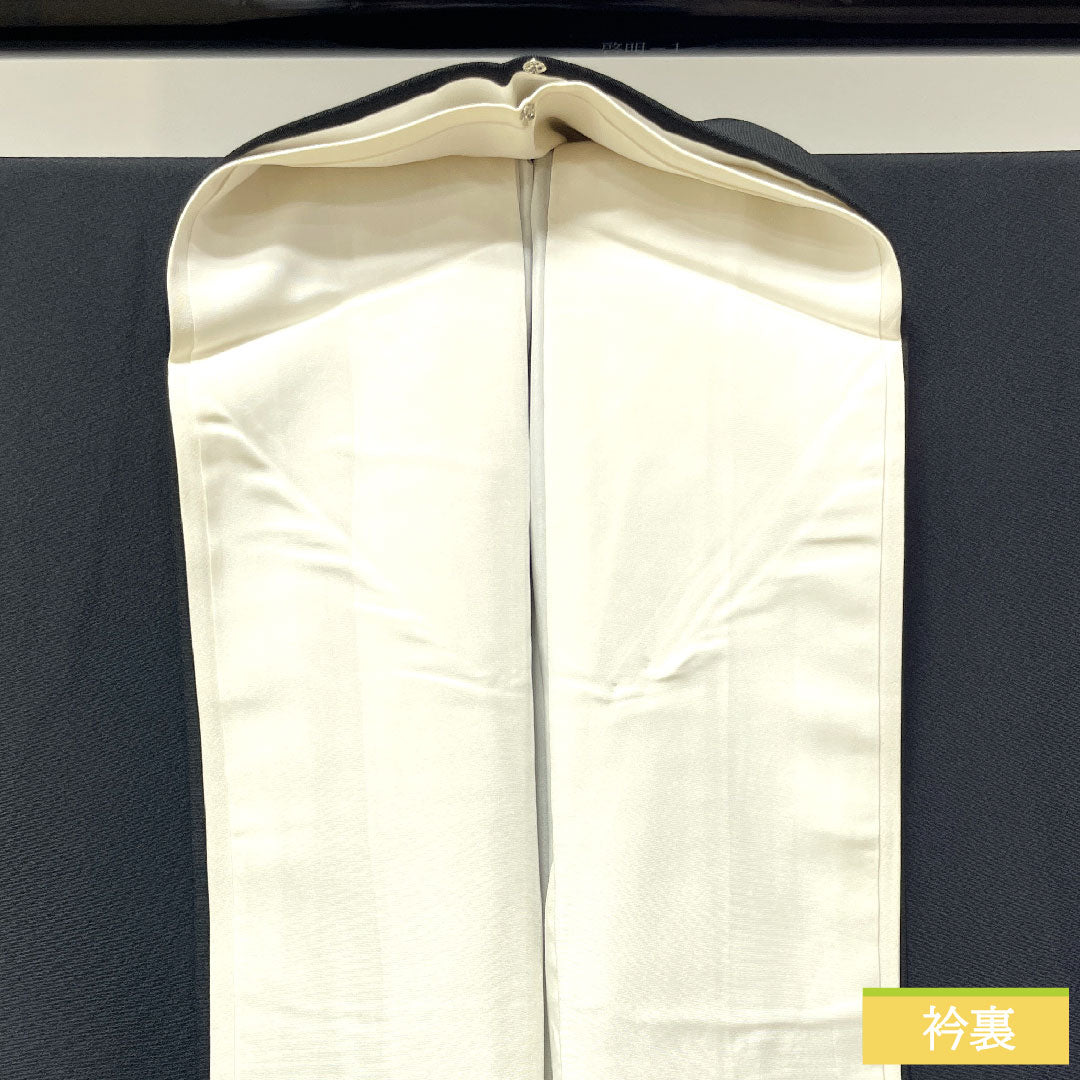 Black formal kimono, pure silk, length 163.5cm, sleeve length 66cm, lined, gold embroidery, chrysanthemum, swallowtail butterfly, five crests, B rank, five crests, black, 1111001194410