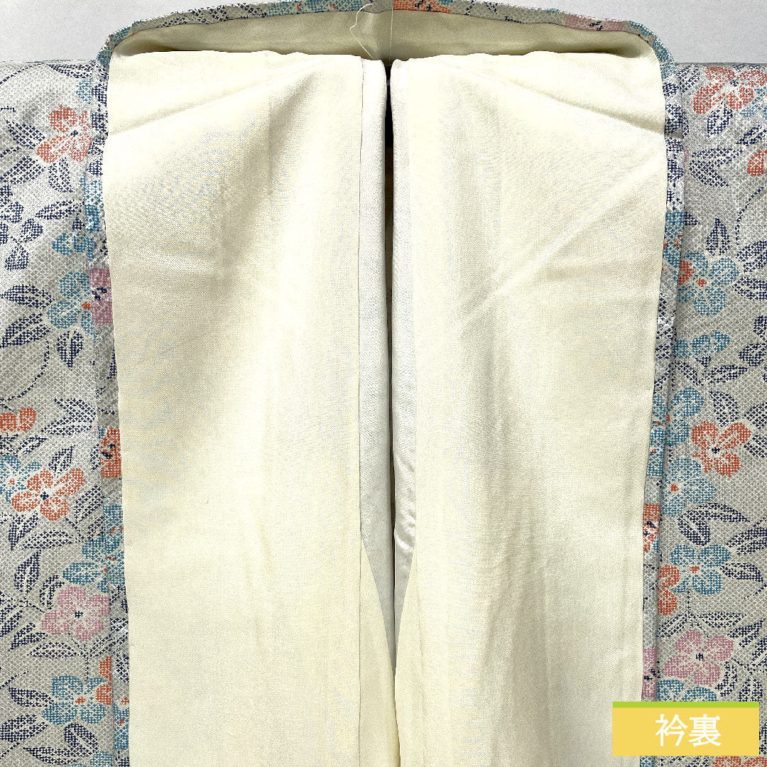 小紋 ポリエステル 身丈165cm 裄丈66cm 袷 胡粉色（ごふんいろ） 洗える着物 草花模様 Aランク グレー系 1115004513522