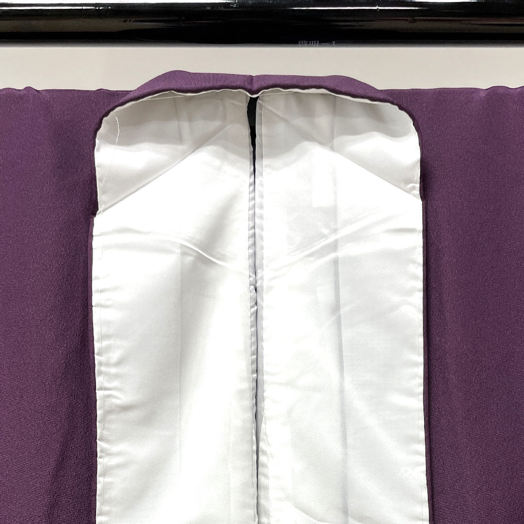 色無地 ポリエステル 紫根色 洗える着物 素無地 丸に三つ柏  身丈163cm 裄丈62.5cm 袷  Sランク 紫系 1114000782420