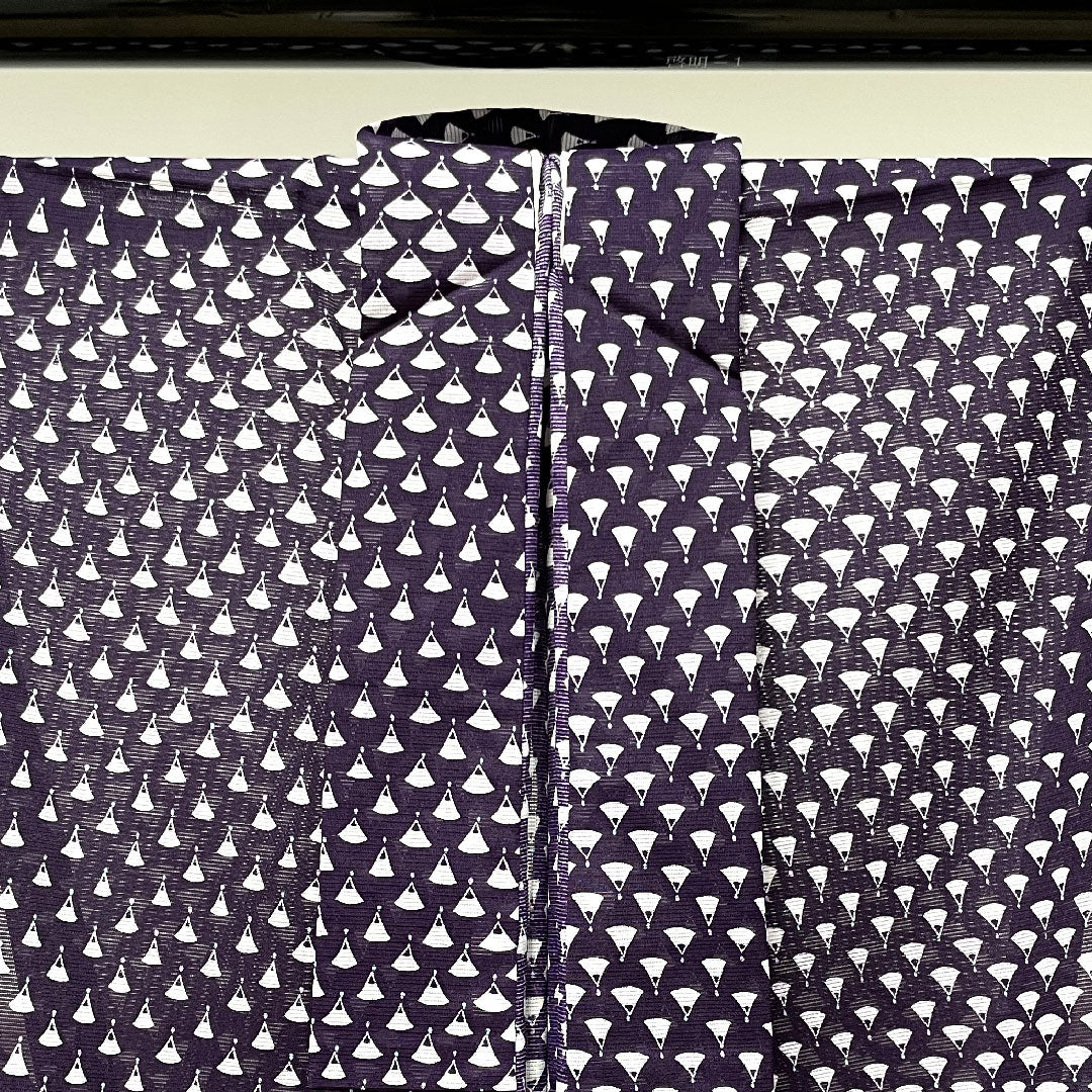 夏物 ポリエステル 小紋 身丈162cm 裄丈67.5cm 深紫色（ふかむらさきいろ） 洗える着物 扇 絽 Sランク 紫系 1132000702420