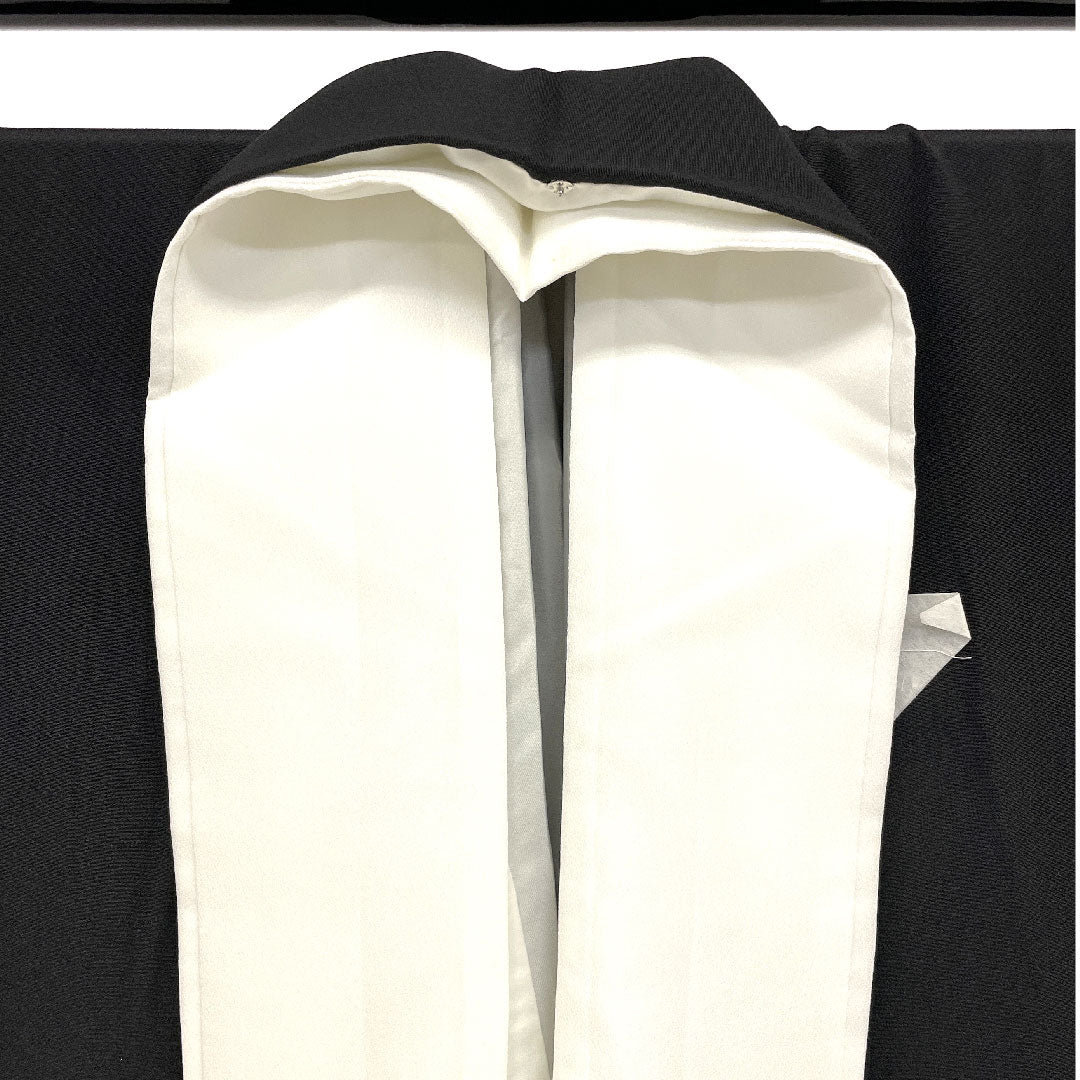 Black formal kimono, length 161.5cm, sleeve length 64cm, lined, Kyoto Yuzen, Imperial carriage, quince, pure silk, S rank, five crests, black, 1111000272410