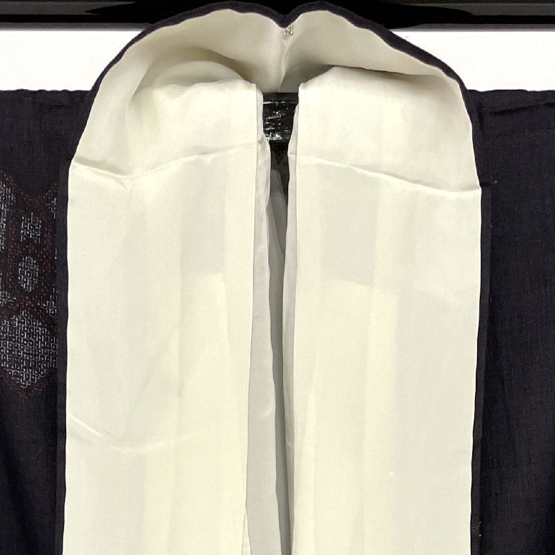 結城紬 身丈153cm 裄丈65cm 80亀甲 本場結城紬 三つ組み合い一重亀甲 正絹 Aランク 袷 黒系 1116000723210