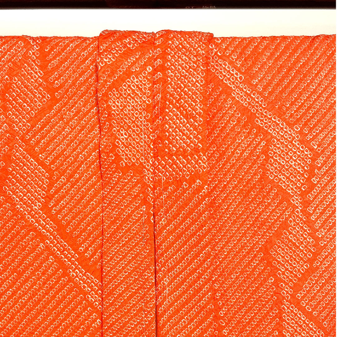 羽織 身丈81cm 裄丈64.5cm 京緋色 絞り 幾何学模様 正絹 Aランク 袷 朱系 1117000383916