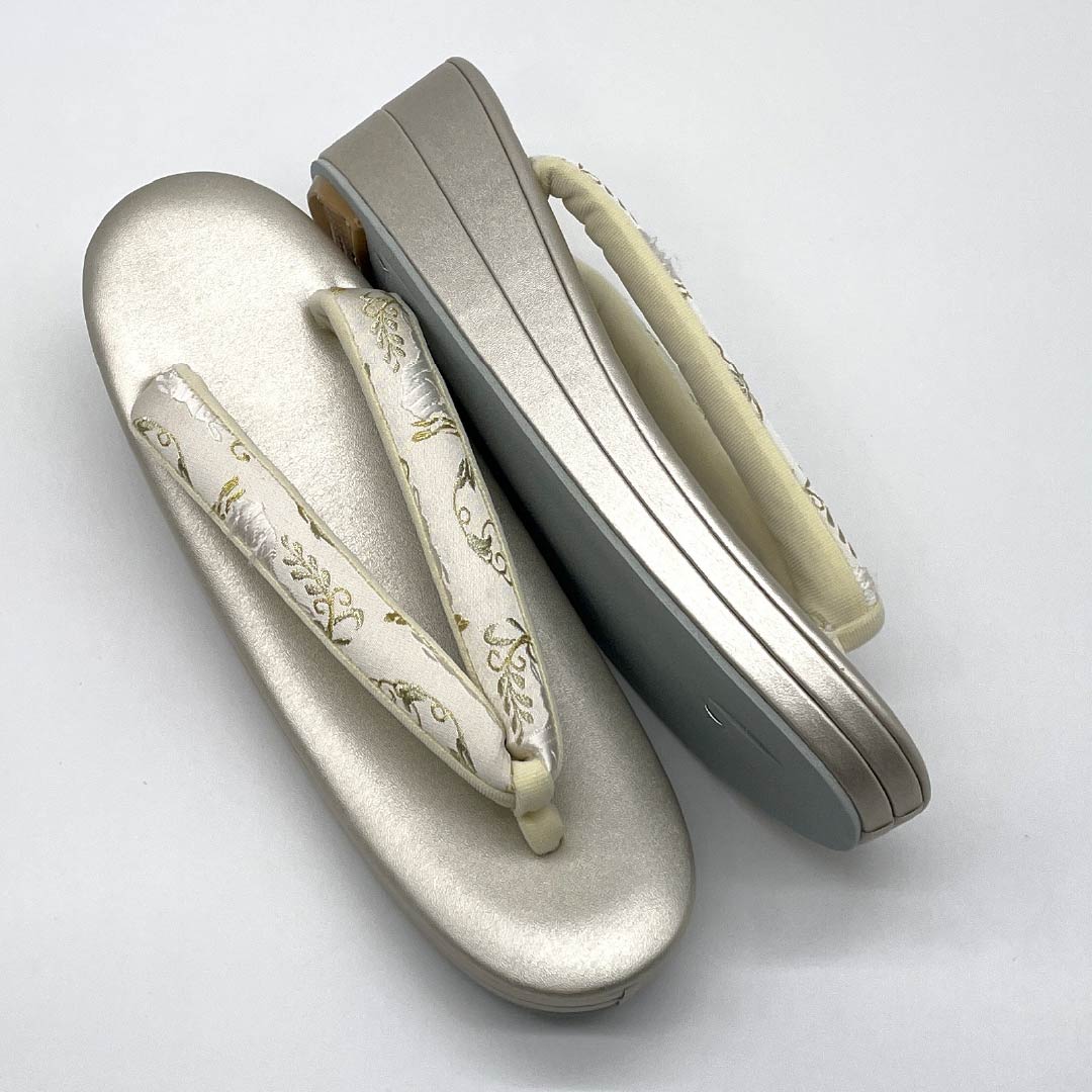 （新古品）草履バッグセット フォーマル Bランク 花うさぎ 帯地 Lサイズ クリーム系 1133000394415