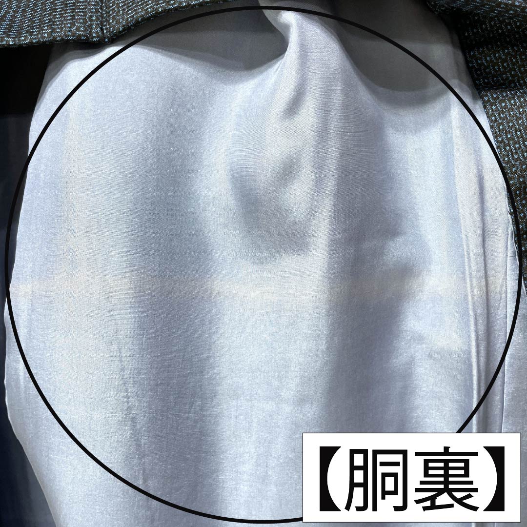 男物 正絹 Aランク 身丈150cm 裄丈73cm  大島紬 100亀甲 しつけ糸付き 袷 紺系 1119002033518