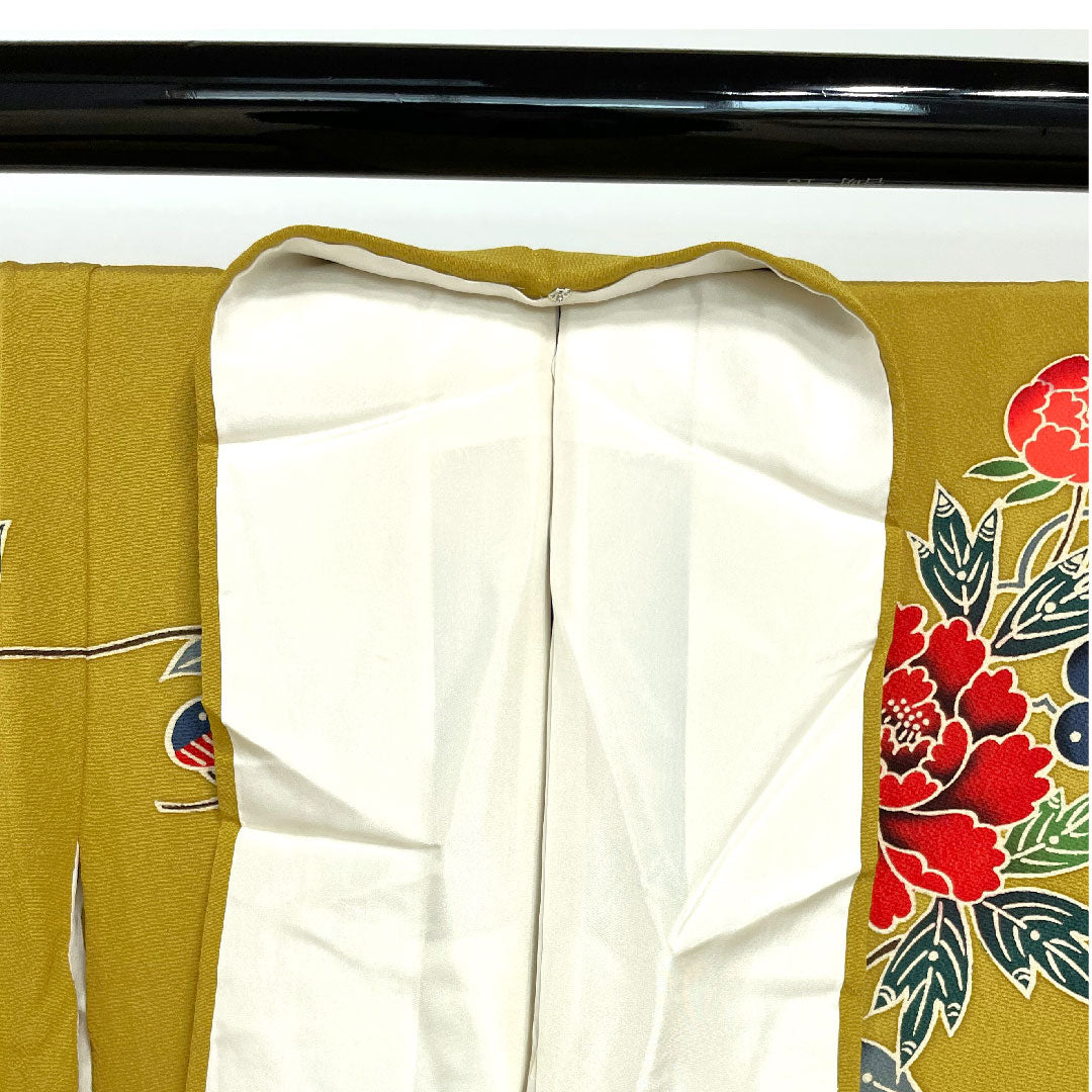 振袖 身丈155.5cm 裄丈64.5cm 袷  芥子色 京紅型 草花模様  正絹 Aランク 黄系 1113000893323