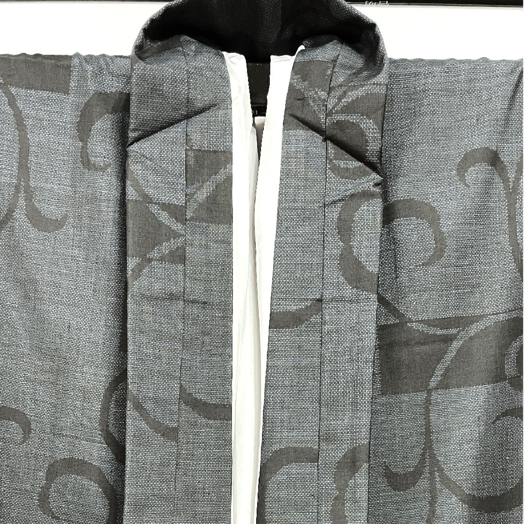 大島紬 身丈158.5cm 裄丈62.5cm 本藍染 12マルキ 経緯絣 蔦模様 正絹 Sランク 袷 紺系 1116001602318