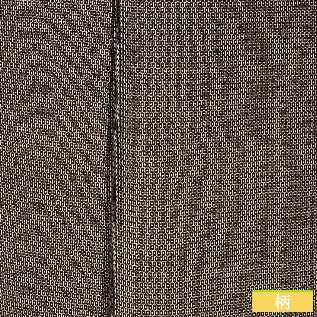 男物 正絹 Sランク 身丈139cm 裄丈68.5cm 落栗色（おちぐりいろ） 大島紬 100亀甲 アンサンブル 袷 茶系 1119001382314