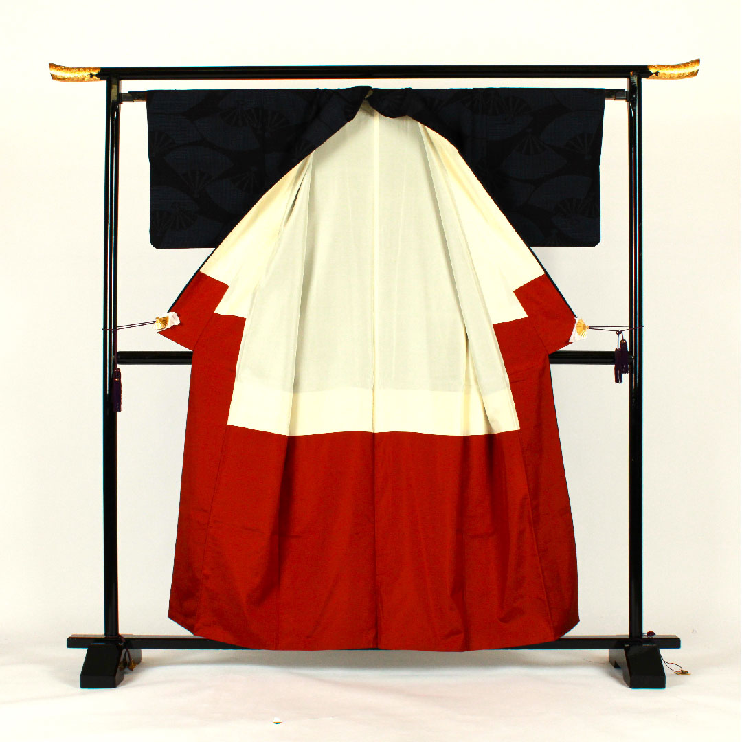 結城紬 身丈159.5cm 裄丈65cm 80亀甲 扇 正絹 Aランク 袷 黒系 1116001173310